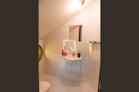 Casa de condomínio à venda com 175m², 3 quartos e 4 vagasLavabo