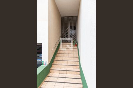 Casa de condomínio à venda com 175m², 3 quartos e 4 vagasEntrada