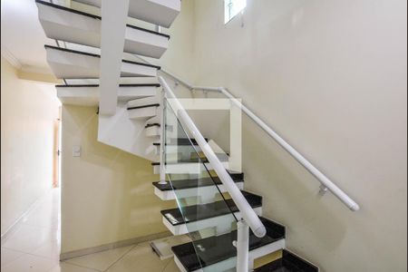 Escada de casa à venda com 3 quartos, 270m² em Parque Novo Oratório, Santo André