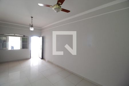 Sala de casa para alugar com 4 quartos, 400m² em Brasil, Uberlândia