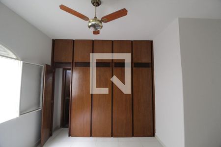 Quarto 1 - Suíte de casa para alugar com 4 quartos, 400m² em Brasil, Uberlândia