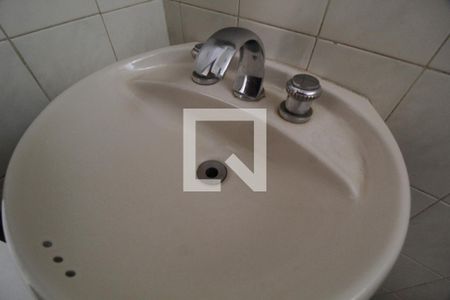 Casa para alugar com 400m², 4 quartos e 8 vagasBanheiro Social