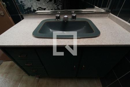 Casa para alugar com 400m², 4 quartos e 8 vagasBanheiro do Quarto 1