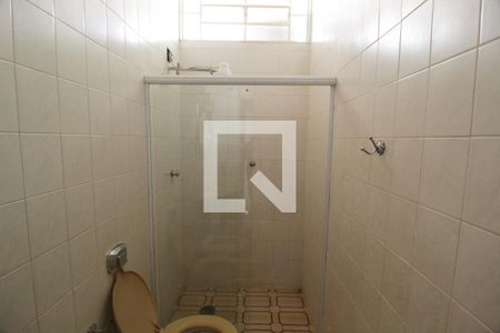 Casa para alugar com 400m², 4 quartos e 8 vagasBanheiro Social