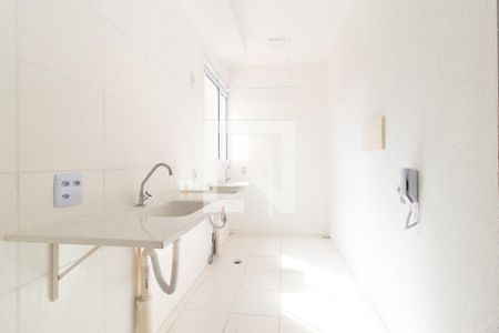 Apartamento à venda com 40m², 2 quartos e 1 vaga Apartamento à venda com 40m², 2 quartos e 1 vagaCozinha e Área de Serviço