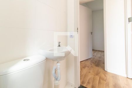 Banheiro Social de apartamento à venda com 2 quartos, 40m² em Campo de Santana, Curitiba