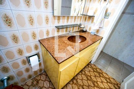 Casa de condomínio à venda com 120m², 2 quartos e sem vagaBanheiro