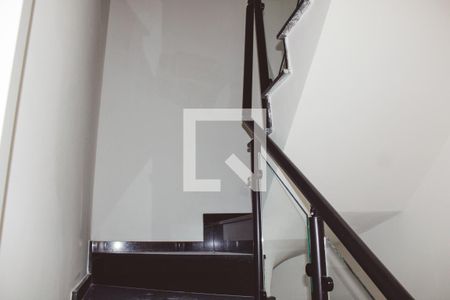 Casa à venda com 140m², 3 quartos e 2 vagasEscada