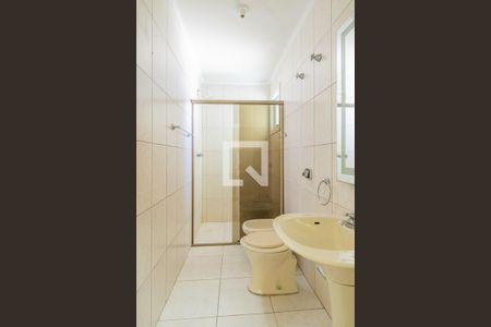 Casa à venda com 340m², 4 quartos e 4 vagasBanheiro da Suíte 5