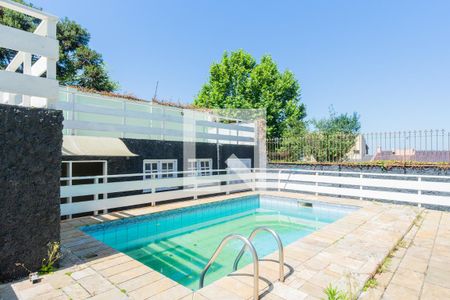 Casa à venda com 340m², 4 quartos e 4 vagasPiscina