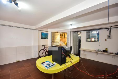 Casa para alugar com 102m², 2 quartos e 2 vagas Casa para alugar com 102m², 2 quartos e 2 vagasEscritório