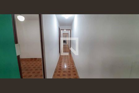 Casa à venda com 205m², 4 quartos e 1 vagaCorredor