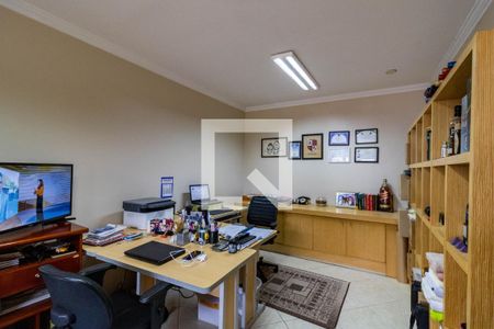 Casa à venda com 382m², 4 quartos e 2 vagasEscritório