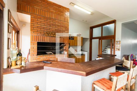 Casa à venda com 382m², 4 quartos e 2 vagasChurrasqueira