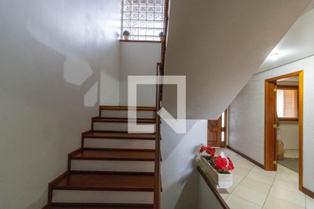 Casa à venda com 382m², 4 quartos e 2 vagasEscada