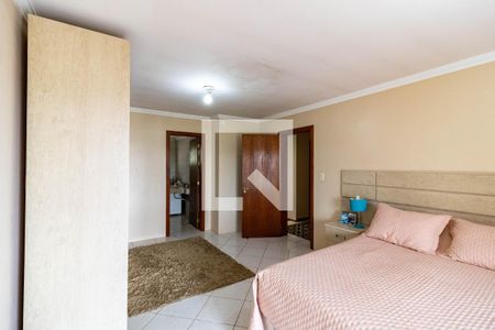 Casa à venda com 382m², 4 quartos e 2 vagasSuíte