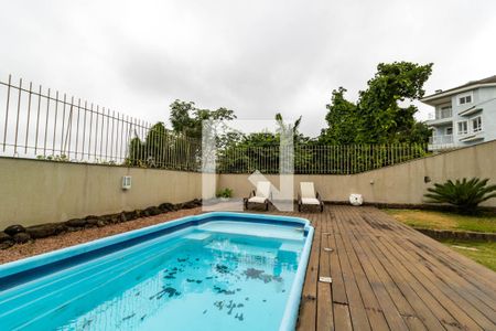 Casa à venda com 382m², 4 quartos e 2 vagasPiscina