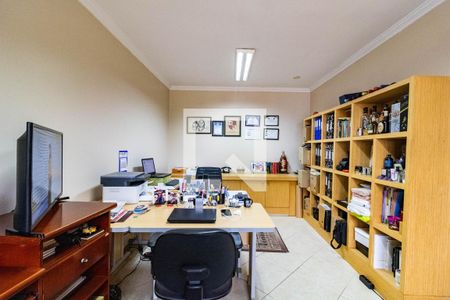 Casa à venda com 382m², 4 quartos e 2 vagasEscritório