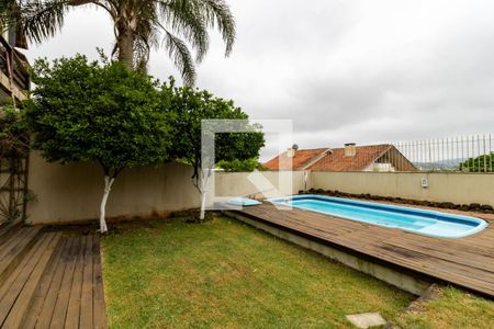 Casa à venda com 382m², 4 quartos e 2 vagasQuintal