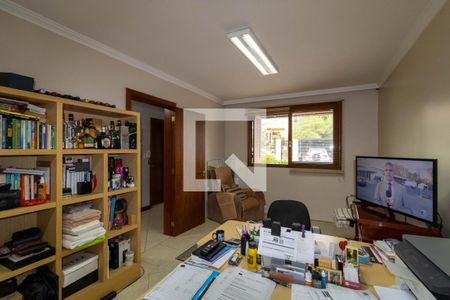 Casa à venda com 382m², 4 quartos e 2 vagasEscritório