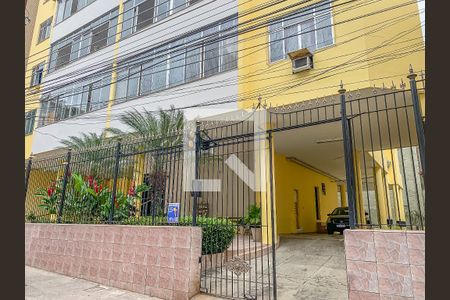 Apartamento para alugar com 75m², 2 quartos e 1 vagaFachada
