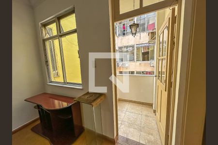 Sala de apartamento para alugar com 2 quartos, 75m² em Centro, Rio de Janeiro