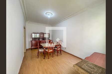 Apartamento para alugar com 75m², 2 quartos e 1 vagaSala