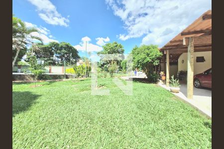 Casa para alugar com 1500m², 3 quartos e 8 vagasQuintal