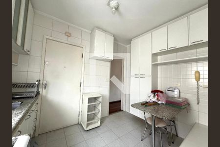 Apartamento à venda com 89m², 2 quartos e 2 vagasCozinha 