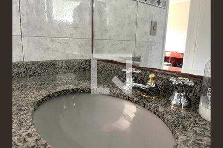 Apartamento à venda com 89m², 2 quartos e 2 vagasBanheiro 