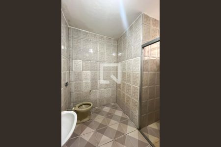 Banheiro de casa para alugar com 1 quarto, 35m² em Vila Pereira Barreto, São Paulo