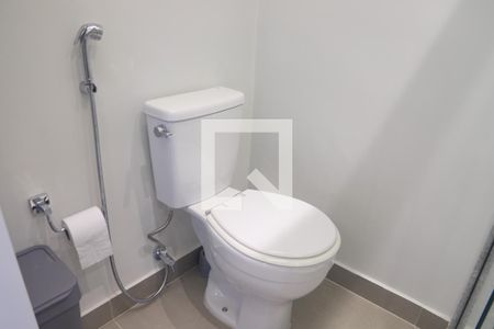 Banheiro de kitnet/studio para alugar com 0 quarto, 23m² em Vila Mariana, São Paulo