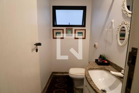 Apartamento para alugar com 225m², 4 quartos e 2 vagasLavabo