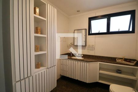 Apartamento para alugar com 225m², 4 quartos e 2 vagasBanheiro Suíte 2