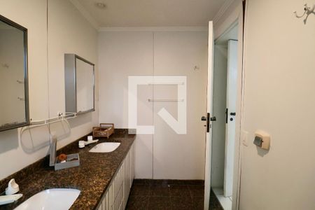 Apartamento para alugar com 225m², 4 quartos e 2 vagasBanheiro Suíte