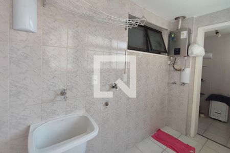 Apartamento à venda com 108m², 3 quartos e 1 vagaÁrea de Serviço