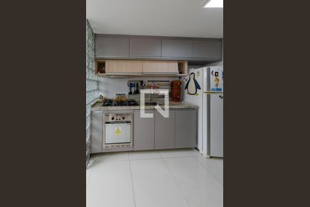 Apartamento à venda com 94m², 3 quartos e 2 vagasCozinha