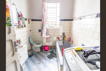 Casa à venda com 300m², 2 quartos e 3 vagasBanheiro