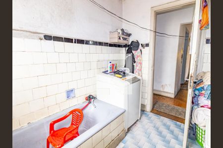 Casa à venda com 300m², 2 quartos e 3 vagasBanheiro