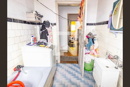 Casa à venda com 300m², 2 quartos e 3 vagasBanheiro