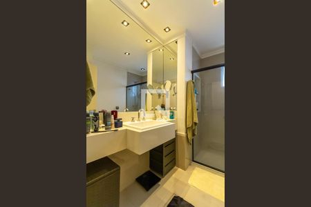 Casa à venda com 200m², 3 quartos e 2 vagasBanheiro