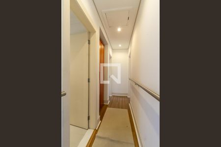 Casa à venda com 200m², 3 quartos e 2 vagasCorredor