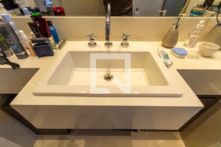 Casa à venda com 200m², 3 quartos e 2 vagasBanheiro