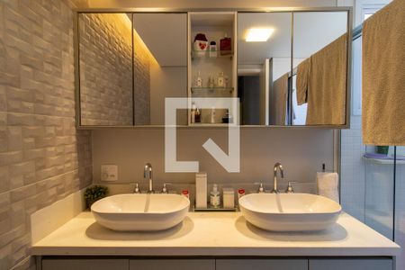 Apartamento para alugar com 132m², 3 quartos e 3 vagas Apartamento para alugar com 132m², 3 quartos e 3 vagasBanheiro Quarto 1