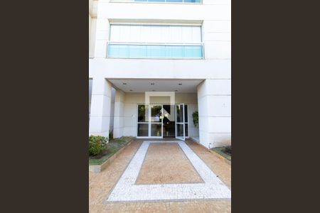 Apartamento para alugar com 132m², 3 quartos e 3 vagas Apartamento para alugar com 132m², 3 quartos e 3 vagasFachada