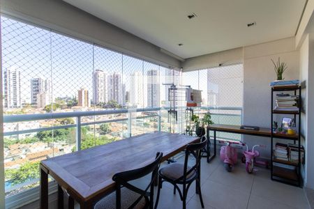 Apartamento para alugar com 132m², 3 quartos e 3 vagas Apartamento para alugar com 132m², 3 quartos e 3 vagasSala