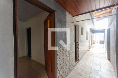 Casa para alugar com 275m², 2 quartos e sem vagaCorredor externo