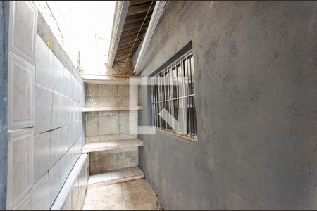 Casa para alugar com 275m², 2 quartos e sem vagaCorredor externo