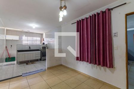 Sala de casa para alugar com 2 quartos, 45m² em Vila Carrão, São Paulo