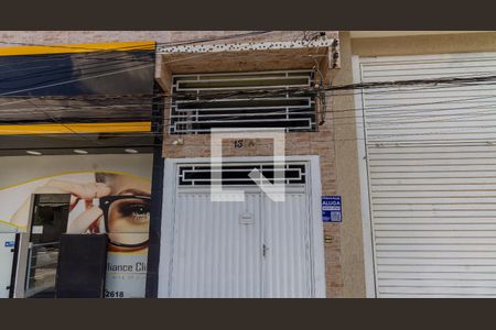 Casa para alugar com 45m², 2 quartos e sem vaga Casa para alugar com 45m², 2 quartos e sem vagaFachada